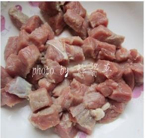 杏鲍菇黑椒牛肉粒的做法步骤1