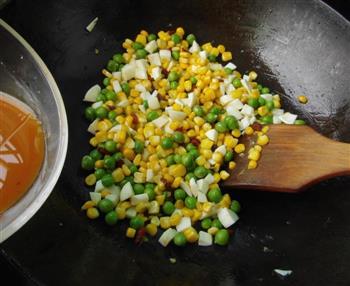 蛋白炒玉米的做法图解6