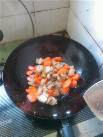 胡萝卜鹌鹑蛋红烧肉的做法步骤4