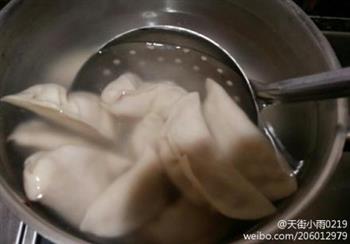 白菜猪肉水饺的做法步骤5