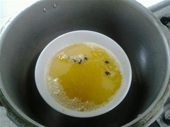 石灰水蒸蛋的做法步骤5