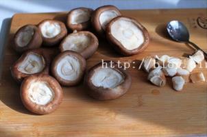 培根烤香菇的做法步骤1