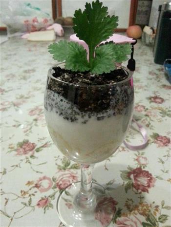 奥利奥酸奶盆栽的做法步骤2