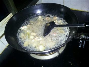 胡萝卜红枣鸡汤，鸡肉汤鸡肉火锅，鸡火锅的做法步骤2