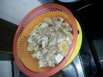胡萝卜红枣鸡汤，鸡肉汤鸡肉火锅，鸡火锅的做法步骤3