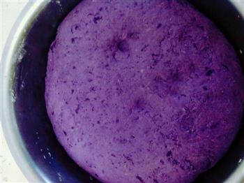 紫薯玫瑰馒头的做法图解3