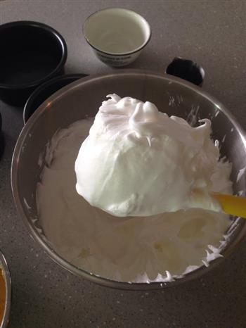 原味戚风奶油蛋糕的做法步骤4