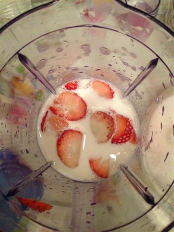 草莓牛奶西米露的做法步骤4