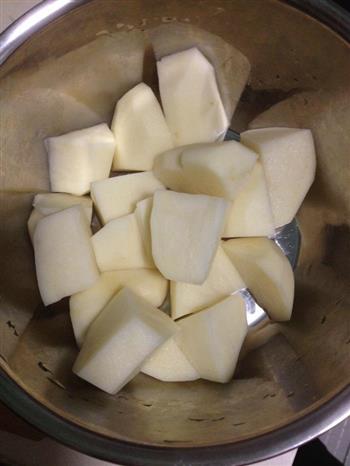土豆炖牛肉的做法图解2