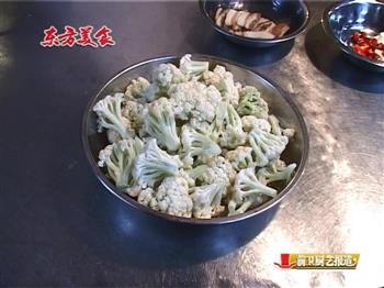 砂锅有机菜花的做法步骤1