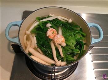 鲜菇蔬菜汤的做法步骤8