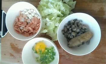 海参蛋炒饭的做法步骤1