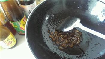 海参蛋炒饭的做法步骤2