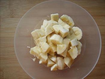香蕉牛奶燕麦的做法步骤2