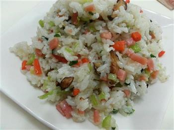 炒米饭的做法步骤2