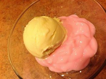 草莓优格冰淇淋的做法图解7