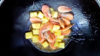 泰式甜辣菠萝北极虾的做法图解4
