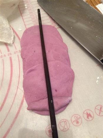 紫薯玫瑰馒头的做法步骤2