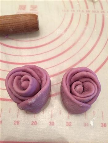 紫薯玫瑰馒头的做法步骤6