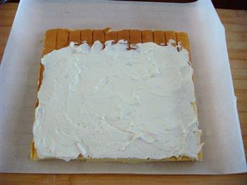 戚风奶油蛋糕卷的做法步骤15