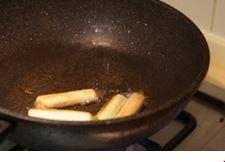 轻松做绝对拿得出手的家宴菜-葱烧海参的做法图解4