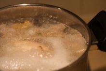 美味营养松茸鸡汤的做法步骤5