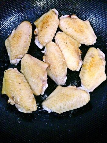 黑胡椒盐煎鸡翅的做法步骤3