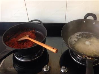 超简易番茄肉末意大利面的做法步骤2