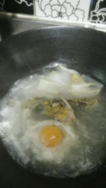 黄骨鱼荷包蛋汤的做法图解7