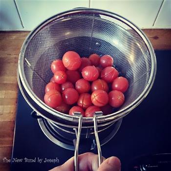 白葡萄酒糖渍樱桃番茄的做法步骤4