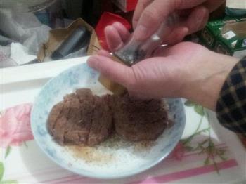 在家自制 超简单的 鲜嫩黑椒牛排的做法步骤5