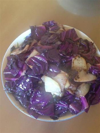 紫甘蓝炒土豆片的做法图解6