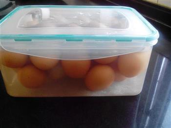 腌制咸鸡蛋的做法步骤3