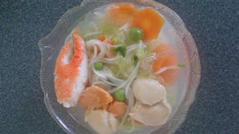 海鲜蔬菜汤面的做法步骤4