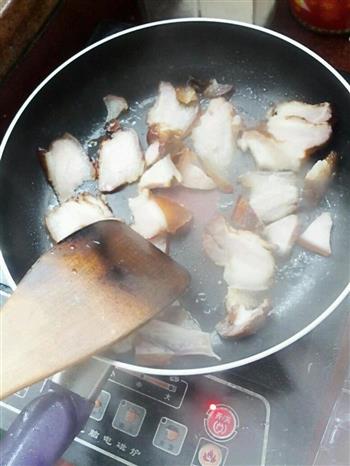 油麦菜炒熏肉的做法步骤3