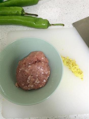 青椒碎肉蛋炒饭的做法步骤1