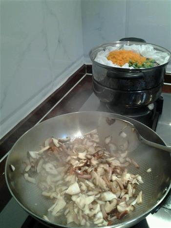 豌豆腊肉糯米饭的做法步骤4