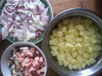 土豆烧肉闷饭的做法步骤1