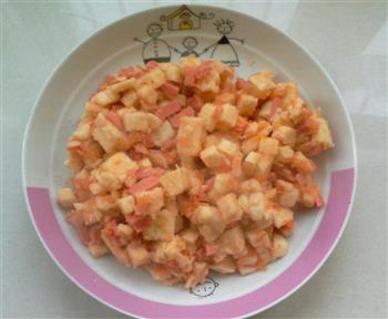 西红柿粒火腿粒炒馒头粒的做法步骤4