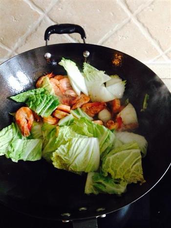 白菜炒虾的做法步骤2