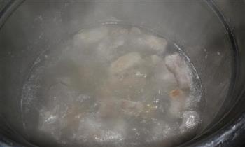 淮山排骨汤的做法步骤3