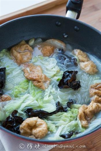 冬季最暖心-白菜粉丝面筋锅的做法步骤12
