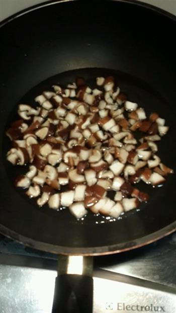 香菇培根土豆泥的做法步骤3