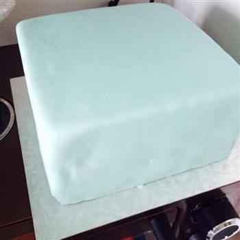 Tiffany礼物盒蛋糕的做法图解11