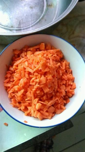 营养红萝卜煎饼的做法步骤1
