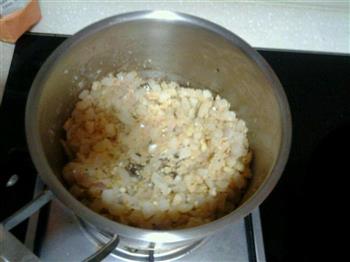 奶油蘑菇汤的做法步骤2