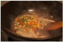 剩米饭的华丽转身-芝士蘑菇焗饭的做法图解4