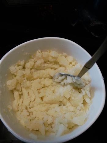 黑椒鸡汁土豆泥的做法步骤2