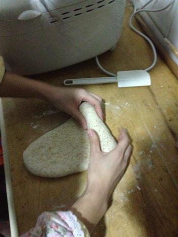 全麦面包的做法步骤7