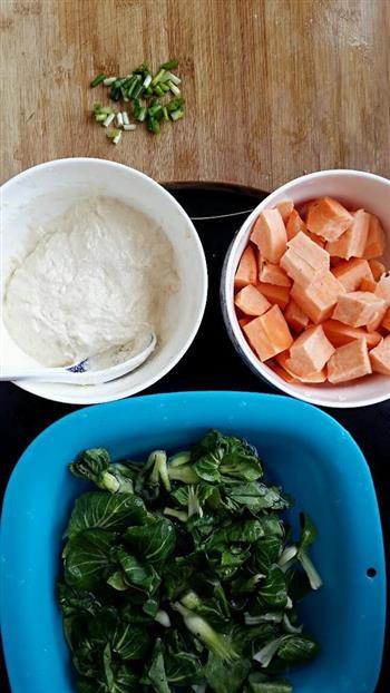 红薯疙瘩汤的做法步骤1